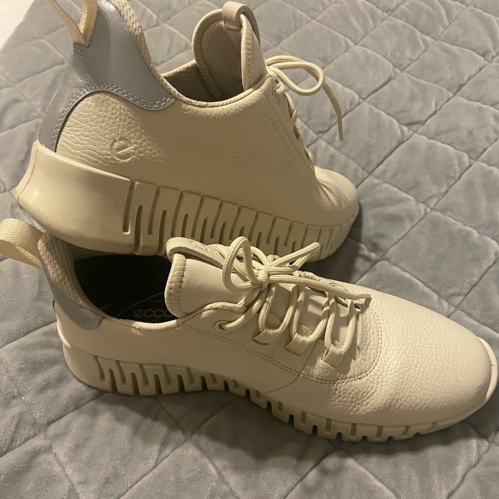 Ecco Size 40 9 9 1/2 Gore-Tex Beige and Gray Sneakers - Picture 13 of 13